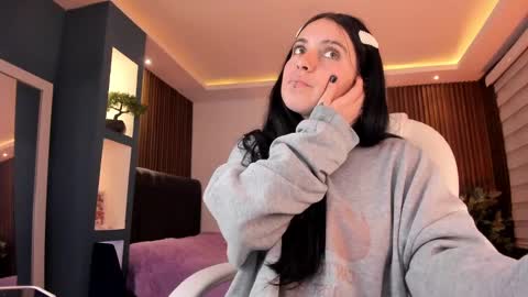 Snapshot of lucy_smith7 chatting on December 20, 2024, 8:17 am Sofia  online show from December 20, 2024, 8:17 am