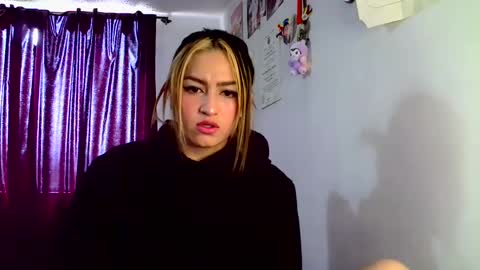 Snapshot of lucycherry__ chatting on January 14, 2025, 6:28 pm LUCIA online show from January 14, 2025, 6:28 pm
