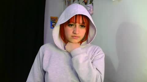 Snapshot of lucycherry__ chatting on January 23, 2025, 7:32 am LUCIA online show from January 23, 2025, 7:32 am