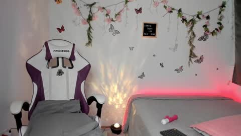 Lucy online show from February 20, 2025, 9:31 pm