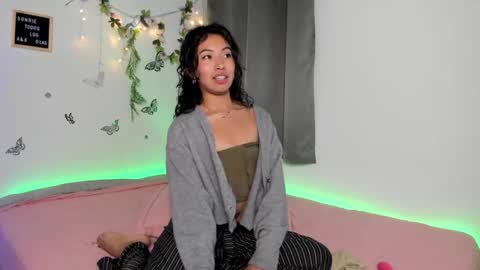 Lucy online show from March 7, 2025, 4:02 am