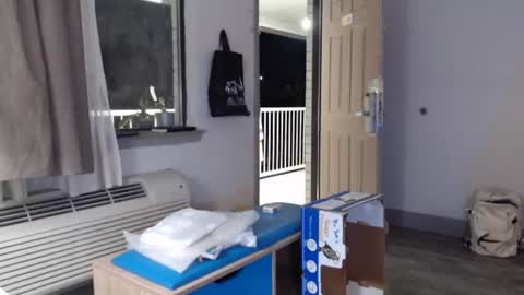 Snapshot of lucyloveslookers78240 chatting on December 27, 2024, 10:12 am Lucy Loves Lookers online show from December 27, 2024, 10:12 am