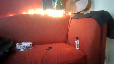 Snapshot of lucyloveslookers78240 chatting on January 16, 2025, 4:17 am Lucy Loves Lookers online show from January 16, 2025, 4:17 am