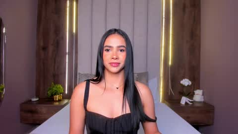 Snapshot of lucysalvatore chatting on September 17, 2025, 3:57 pm Lucy online show from September 17, 2025, 3:57 pm