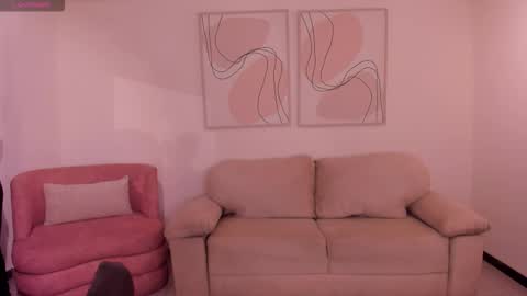 Lucy online show from November 20, 2025, 8:08 pm