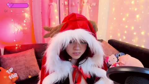 LUCYY FROM HOME  online show from December 24, 2024, 2:10 am