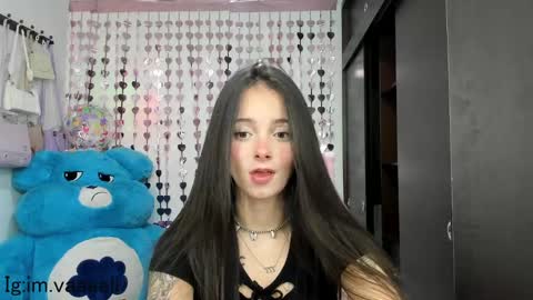 Snapshot of lucyy_tayy chatting on December 18, 2024, 11:08 pm The love of your life 3 online show from December 18, 2024, 11:08 pm