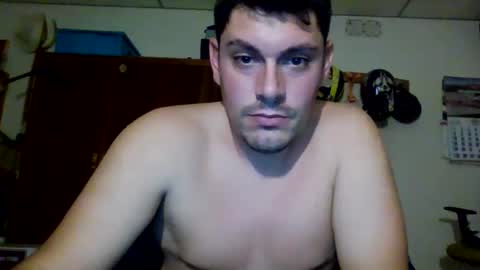 Snapshot of luis2423 chatting on October 1, 2025, 6:36 pm A slave to the mistress.. un esclavo para las amas dominantes. online show from October 1, 2025, 6:36 pm