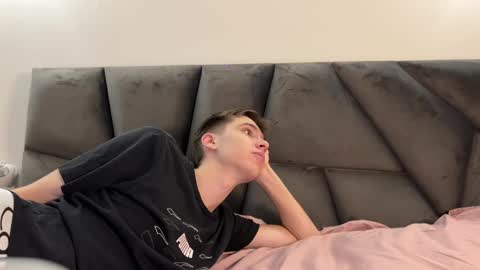 Luis and Alina online show from January 28, 2025, 2:42 pm