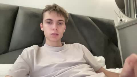 Luis online show from October 28, 2025, 1:58 pm