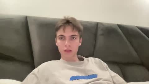 Luis online show from November 9, 2025, 11:25 pm