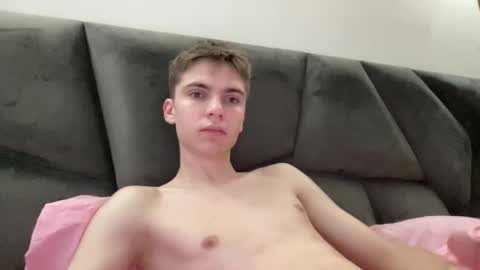 Luis online show from December 2, 2025, 7:03 am