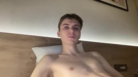 Luis online show from December 17, 2025, 2:34 pm