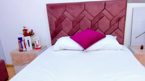               online show from December 5, 2025, 11:08 am