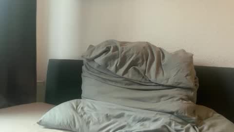 Snapshot of luisbadx chatting on November 16, 2025, 12:22 pm Luis Badx online show from November 16, 2025, 12:22 pm