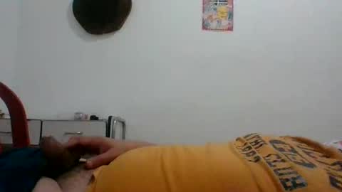 Snapshot of luisfer86 chatting on October 3, 2025, 1:02 am luisfer86 online show from October 3, 2025, 1:02 am