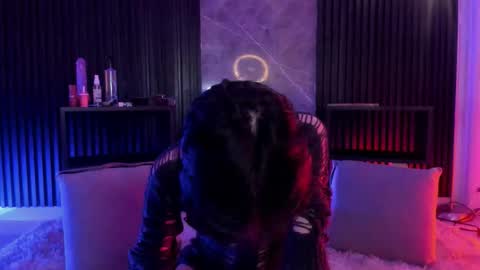 luixdust1 online show from September 16, 2025, 5:08 am