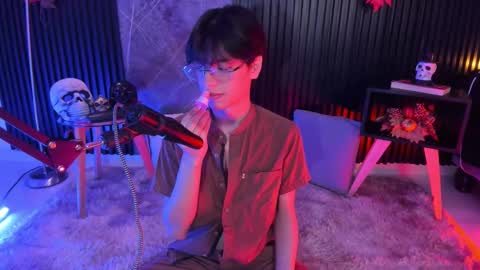 luixdust1 online show from October 21, 2025, 4:24 am