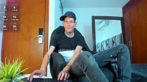 Snapshot of lujuriau_u chatting on October 3, 2025, 3:03 am lujuriau_u online show from October 3, 2025, 3:03 am