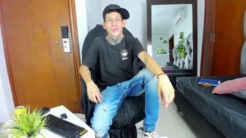 Snapshot of lujuriau_u chatting on October 7, 2025, 5:04 am lujuriau_u online show from October 7, 2025, 5:04 am