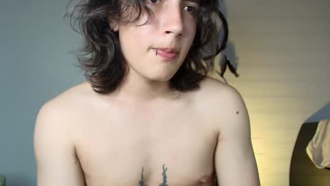 Snapshot of lukashollow chatting on February 4, 2025, 12:08 am lukas 3 online show from February 4, 2025, 12:08 am