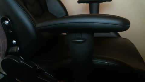 Snapshot of luke7711 chatting on December 31, 2024, 12:54 am luke7711 online show from December 31, 2024, 12:54 am