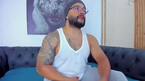 Snapshot of luke__09 chatting on February 28, 2025, 11:47 am LUKE online show from February 28, 2025, 11:47 am