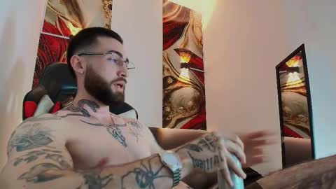 Snapshot of luke_davis01 chatting on November 14, 2025, 1:21 pm LUKE online show from November 14, 2025, 1:21 pm