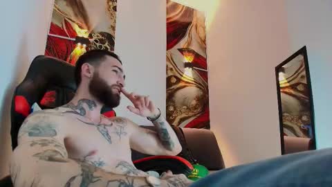 Snapshot of luke_davis01 chatting on November 20, 2025, 1:11 pm LUKE online show from November 20, 2025, 1:11 pm