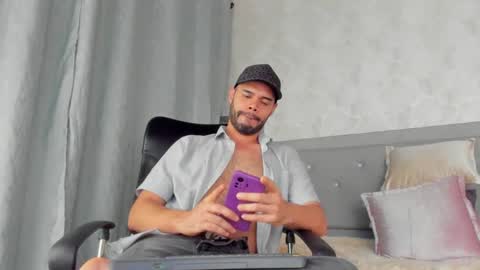 luke diaz7 online show from March 9, 2025, 7:45 am