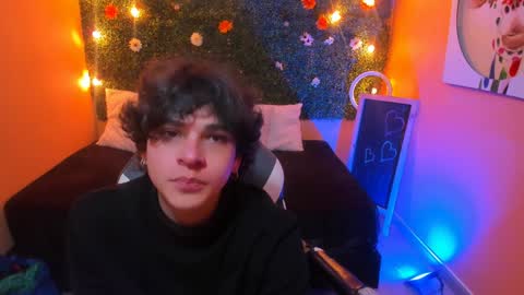 Snapshot of luke_howland chatting on December 13, 2024, 8:37 pm Luke online show from December 13, 2024, 8:37 pm