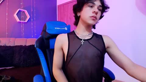 Snapshot of luke_howland chatting on January 12, 2025, 11:26 pm Luke online show from January 12, 2025, 11:26 pm