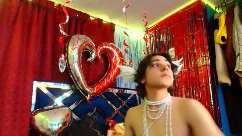 Snapshot of luke_howland chatting on February 14, 2025, 10:25 pm Luke online show from February 14, 2025, 10:25 pm