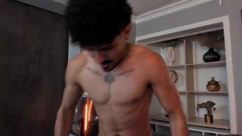 Snapshot of lukeetaylor_ chatting on October 25, 2025, 12:23 pm Luke Taylor online show from October 25, 2025, 12:23 pm