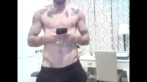 Snapshot of lukegsp3310 chatting on December 20, 2024, 2:05 pm luke3310 online show from December 20, 2024, 2:05 pm