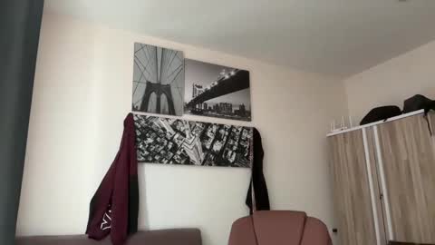 MR. Luke Gunn online show from November 22, 2025, 2:43 am