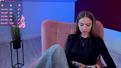 Snapshot of lullyfox chatting on November 25, 2025, 12:38 pm Cherie online show from November 25, 2025, 12:38 pm