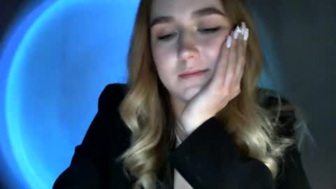 Snapshot of lulu_baby1 chatting on February 5, 2025, 10:33 pm Lulu Baby18 online show from February 5, 2025, 10:33 pm