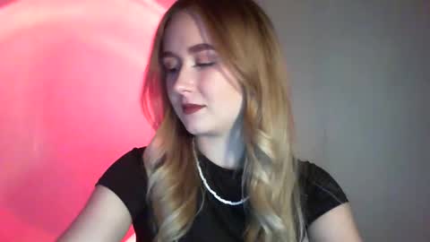 Snapshot of lulu_baby1 chatting on February 20, 2025, 3:52 pm Lulu Baby18 online show from February 20, 2025, 3:52 pm