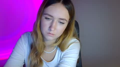 Snapshot of lulu_baby1 chatting on November 21, 2025, 8:40 pm Lulu Baby18 online show from November 21, 2025, 8:40 pm