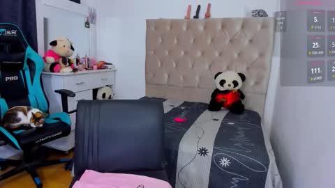  ferrer   online show from December 1, 2025, 2:33 pm