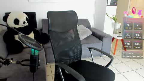 Snapshot of lulu_lopez chatting on February 23, 2025, 3:40 pm Lau  online show from February 23, 2025, 3:40 pm