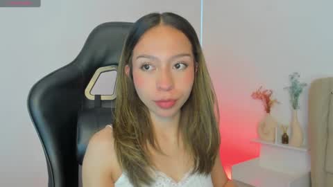 luluuberry online show from November 23, 2025, 11:10 am