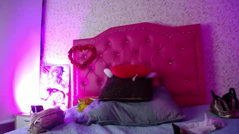 Snapshot of luly_blue chatting on September 17, 2025, 4:14 am Luly online show from September 17, 2025, 4:14 am