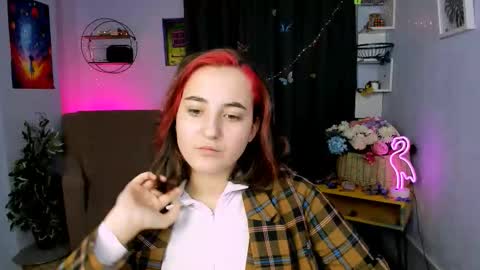 Snapshot of lumera_gentle chatting on December 14, 2025, 10:09 am lumera_gentle online show from December 14, 2025, 10:09 am