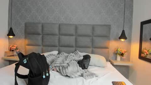 Snapshot of luna_bella3 chatting on November 13, 2025, 11:09 am Luna online show from November 13, 2025, 11:09 am