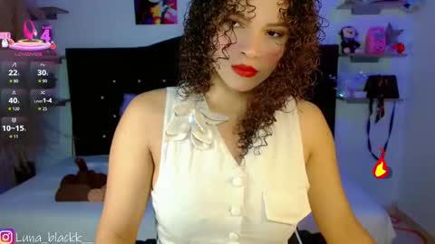 Luna online show from October 12, 2025, 9:03 pm