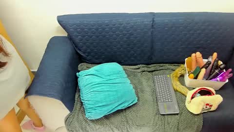 luna  online show from February 3, 2025, 12:03 pm