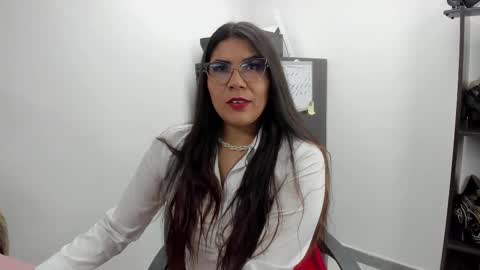 luna  online show from September 22, 2025, 11:12 am