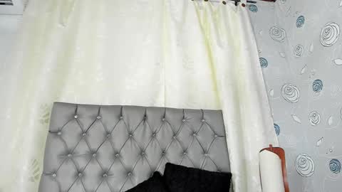 Luna Eva online show from January 11, 2025, 5:29 pm